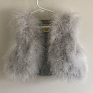 Charabia light gray turkey feather vest. Sz 4A